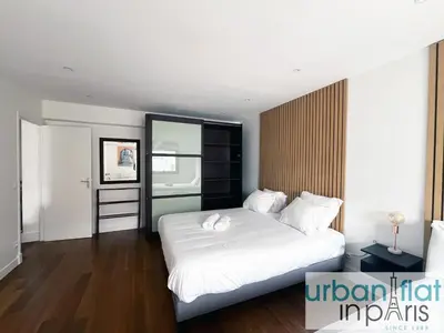 Un ou plusieurs lits dans un hébergement de l'établissement Urban Flat 168 - Spacious 1-Bedroom Apartment in Paris