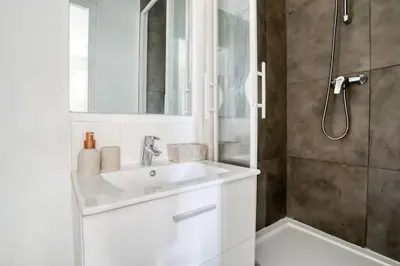 Salle de bains dans l'établissement Le studio duret 1
