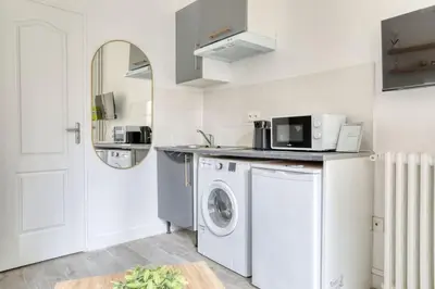 Cuisine ou kitchenette dans l'établissement Le studio duret 1