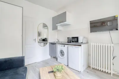 Cuisine ou kitchenette dans l'établissement Le studio duret 1