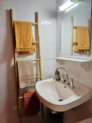 Salle de bains dans l'établissement Esprit Vintage avec Piscine, proche du métro