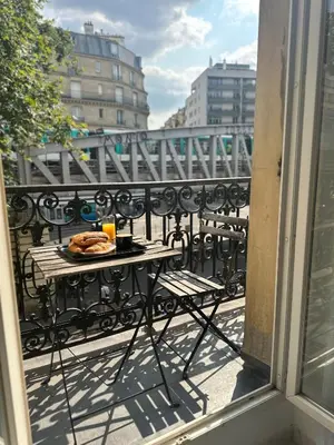 Balcon ou terrasse dans l'établissement Appartement parisien