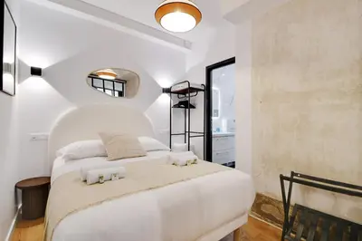 Un ou plusieurs lits dans un hébergement de l'établissement Elegant Appartement neuf 2 BDR 6P - Republique