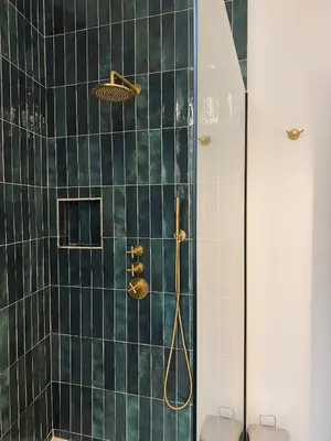 Salle de bains dans l'établissement 3 pièces lumineux paris Montmartre
