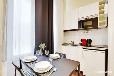 Cuisine ou kitchenette dans l'établissement Peaceful Studio - 2P - Le Marais