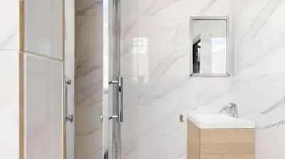 Salle de bains dans l'établissement Bluestay 11 - Charmant Studio au Cœur de Paris