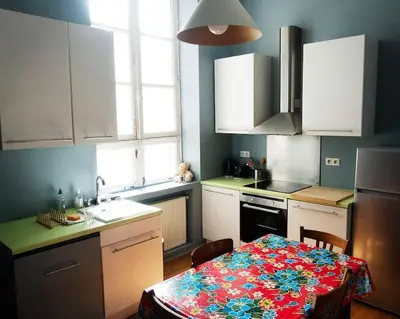 Cuisine ou kitchenette dans l'établissement Cœur Du Marais - Grand appartement 2 chambres