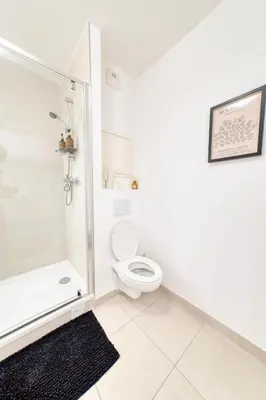 Salle de bains dans l'établissement Appartement Elégant