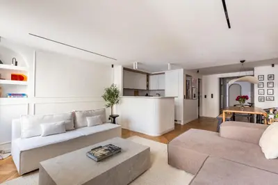 Cuisine ou kitchenette dans l'établissement Saint-Honoré - Vendôme - Luxury Designer Flat