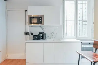 Cuisine ou kitchenette dans l'établissement Relaxing Urban Getaway, Notre Dame