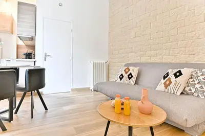 Coin salon dans l'établissement Appartement 2 chambres Pyrénées Alexandre Dumas-II