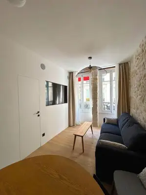 Télévision ou salle de divertissement dans l'établissement Louvre -Notre Dame 2BD, 2BATH AC