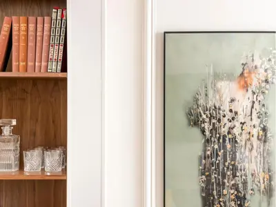 Bibliothèque dans l'appartement