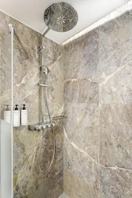 Salle de bains dans l'établissement Merveil - Signature Suite - Opera - Rougemont III