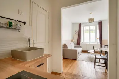 Coin salon dans l'établissement Urban oasis 1BR - Paris