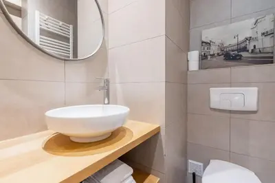 Salle de bains dans l'établissement ParisConciergerie - 1BR apartment with AC