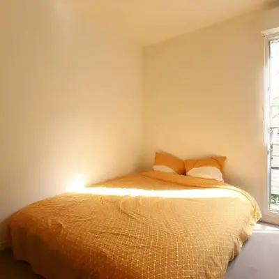 Private room in shared house