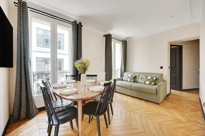 Coin salon dans l'établissement Charming apt - 1BR-4P - Arc de Triomphe