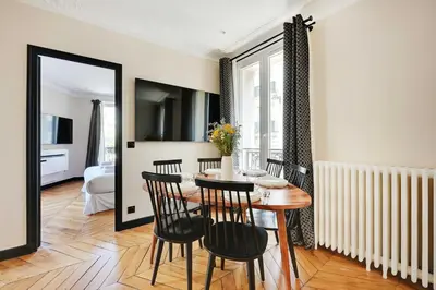 Coin salon dans l'établissement Charming apt - 1BR-4P - Arc de Triomphe