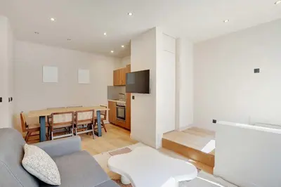 Télévision ou salle de divertissement dans l'établissement Refurbished Apartment - 2BD-8P - Place D'Italie