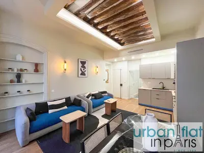 Cuisine ou kitchenette dans l'établissement Urban Flat 188 - Sublime 4 Bedroom Apartment in Paris