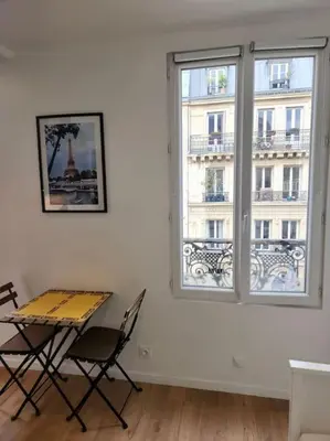 Plan de l'établissement Superbe studio à MONTMARTRE