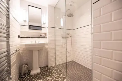 Salle de bains dans l'établissement Demeure Montmartre