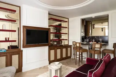 Coin salon dans l'établissement Porte Maillot - Luxe