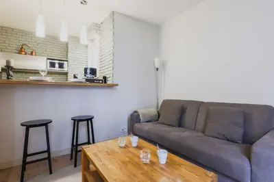 Cuisine ou kitchenette dans l'établissement Modern flat - 1BD-4P - Parc Monceau