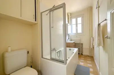 Salle de bains dans l'établissement Flexliving - whole flate - Entrepreneur