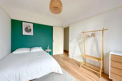 Un ou plusieurs lits dans un hébergement de l'établissement Flexliving - whole flate - Entrepreneur