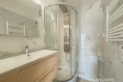 Salle de bains dans l'établissement Flexliving - T2 - Guy de la Brosse