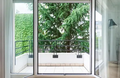 Balcon ou terrasse dans l'établissement Beautiful central apartment near Eiffel Tower and Invalides