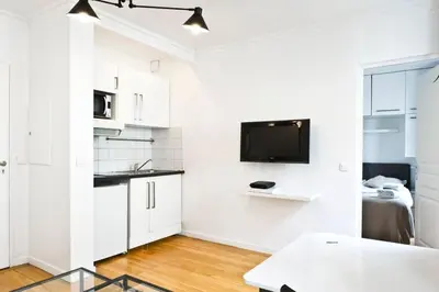 Cuisine ou kitchenette dans l'établissement Bluestay 274 - Charmant Appartement à Paris