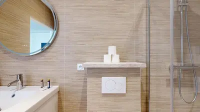 Salle de bains dans l'établissement Bluestay 285 - Charmant Appartement à Paris