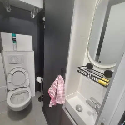 Salle de bains dans l'établissement Studio à Courbevoie 92