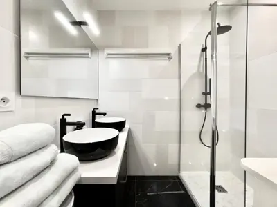 Salle de bains dans l'établissement Superbe Appartement côté Jardin
