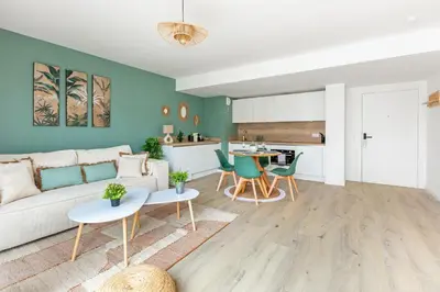 Cuisine ou kitchenette dans l'établissement Refuge Naturel au Cœur des Docks by So Homy - 1 Bed Room 4 PAX