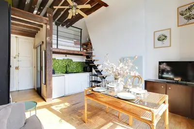Cuisine ou kitchenette dans l'établissement Modern flat - 1BD-4P - Arts et Métiers