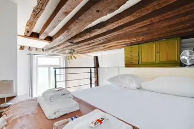 Un ou plusieurs lits dans un hébergement de l'établissement Modern flat - 1BD-4P - Arts et Métiers