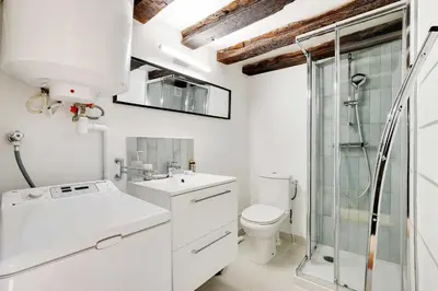 Salle de bains dans l'établissement Modern flat - 1BD-4P - Arts et Métiers