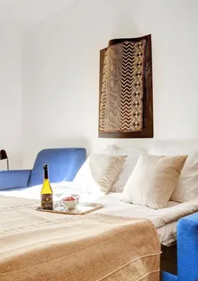 Un ou plusieurs lits dans un hébergement de l'établissement Bluestay 284 - Superbe Appartement dans le Marais