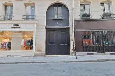 Plan de l'établissement Studio Quartier Saint Michel Notre Dame Free Netflix