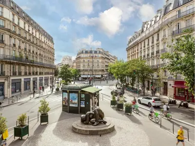 Vue générale sur Paris ou vue de la ville depuis l'appartement