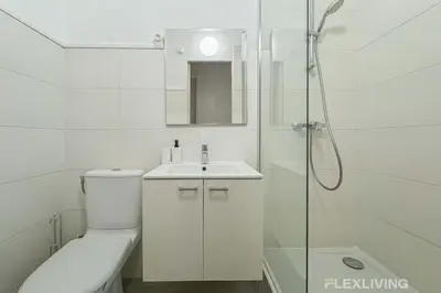 Salle de bains dans l'établissement Flexliving - Room - Mesnil