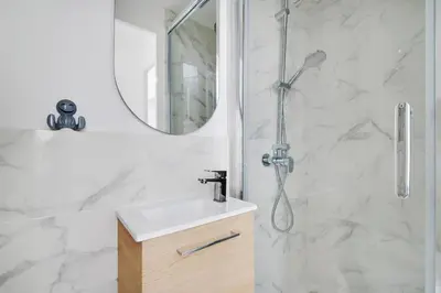 Salle de bains dans l'établissement Flexliving - Studio - Saint Antoine