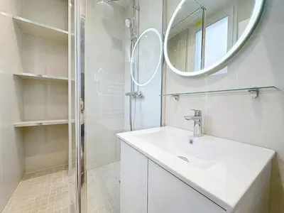 Salle de bains dans l'établissement 122 - Luxueux pied-à-terre parisien