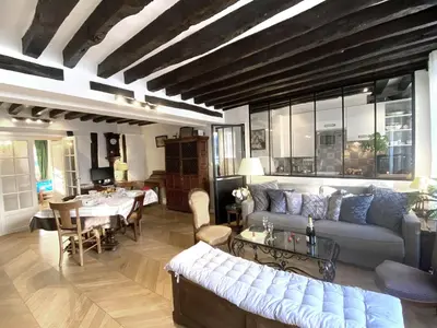 Coin salon dans l'établissement Nid douillet au cœur de Paris