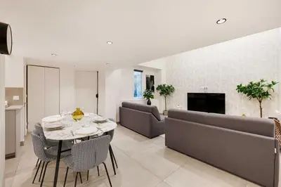 Télévision ou salle de divertissement dans l'établissement Charming flat - 1BD6P - Palais Garnier