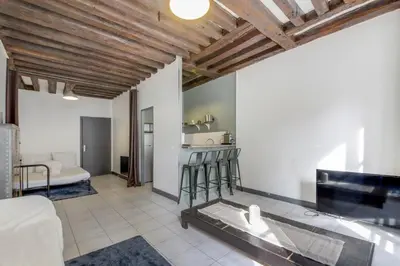 Coin salon dans l'établissement Paris Marais Lombards
